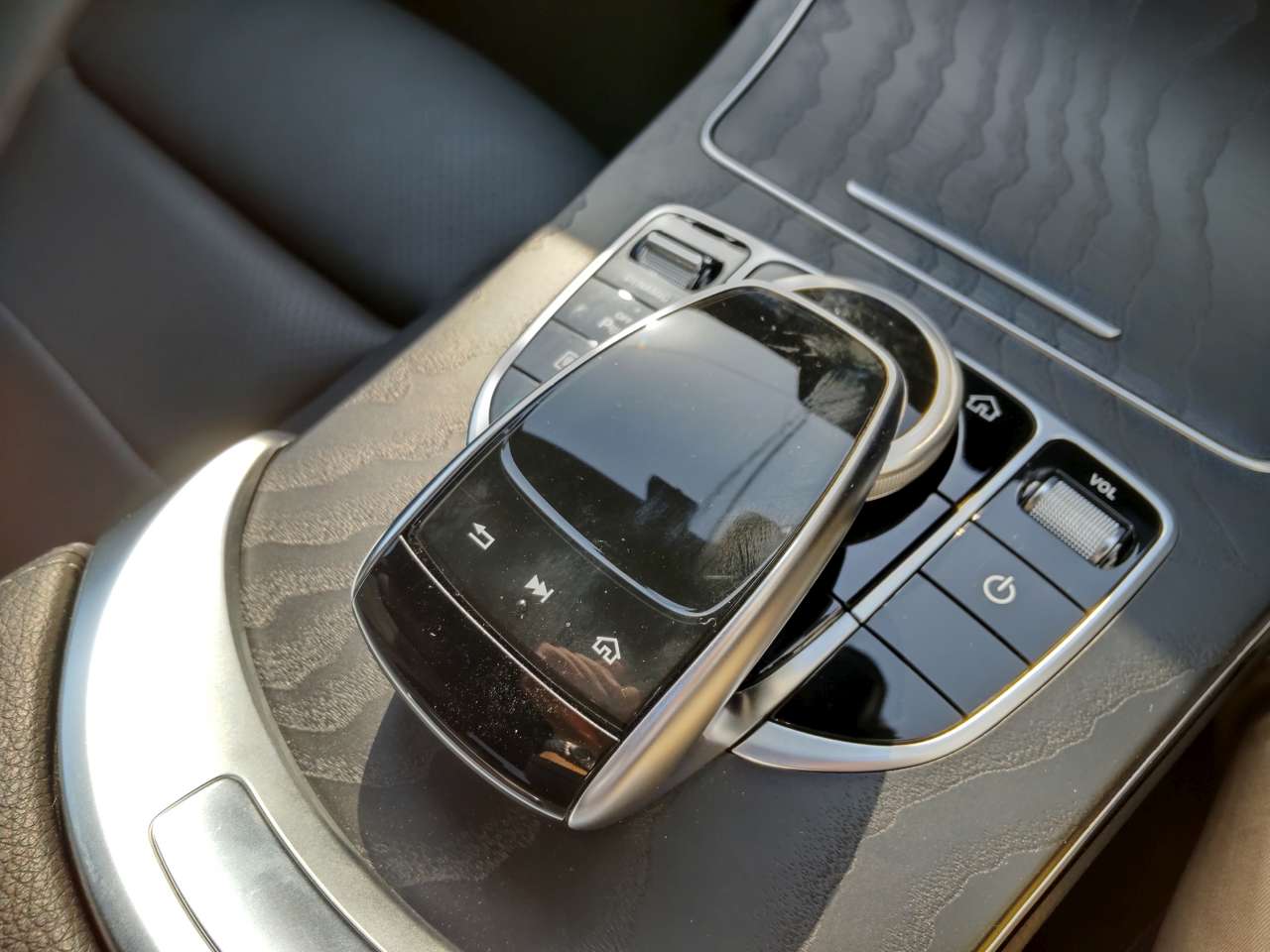 2020 Mercedes-Benz C180